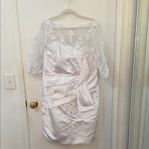 Elegant White Floral Lace Dress